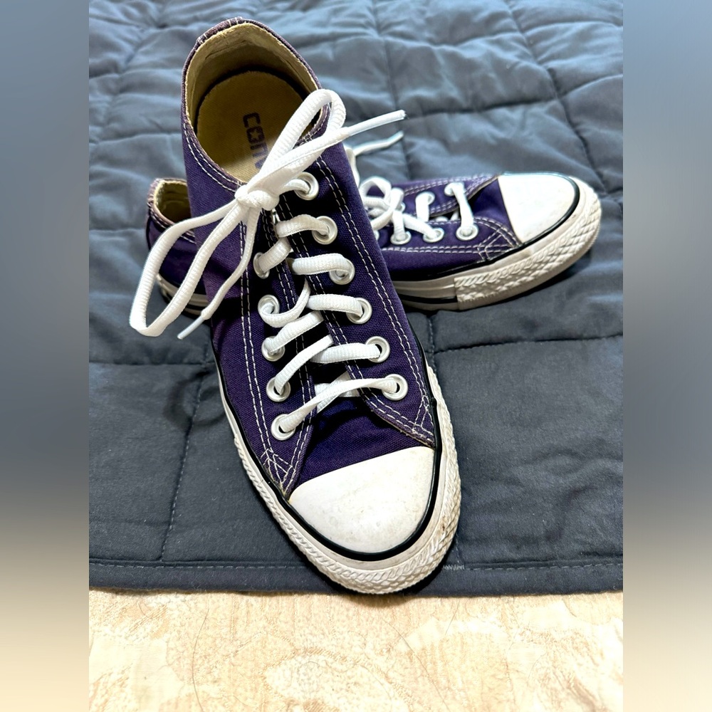 Navy Converse Chuck Taylor All Star Canvas - Women’s 7